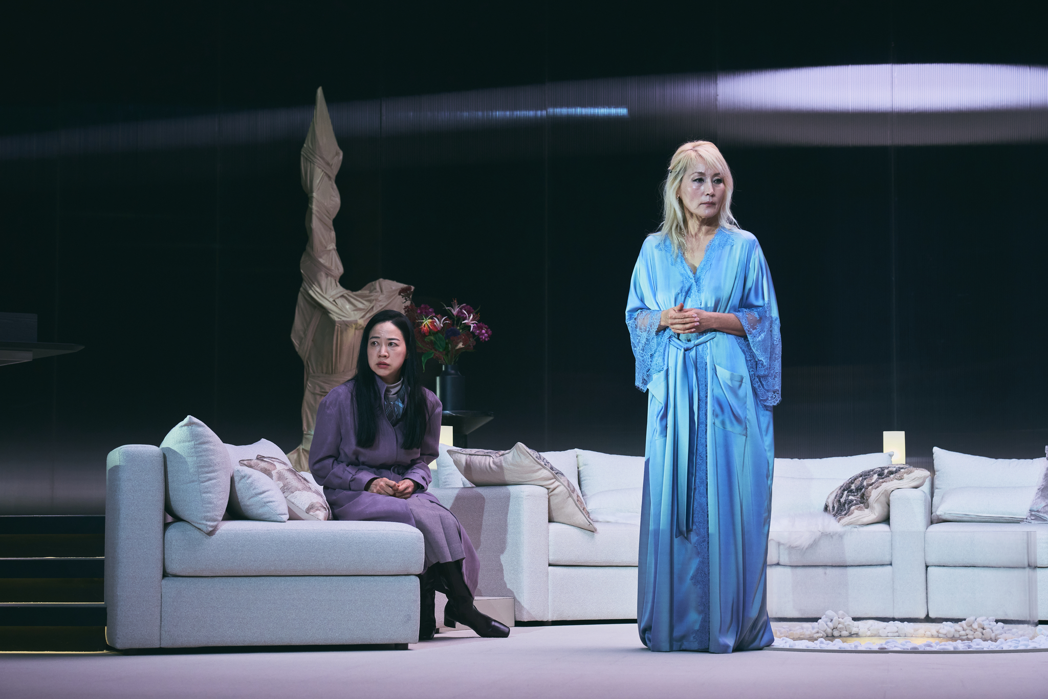 A scene from the National Theater Company of Korea’s production of "Hedda Gabler". [NATIONAL THEATER COMPANY OF KOREA]