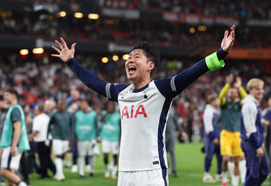 Tottenham Hotspur's Son Heung-min celebrates after winning the Europa League on May 21 at the Mames Stadium in Bilbao, Spain, on May 21, 2025. [REUTERS/YONHAP]