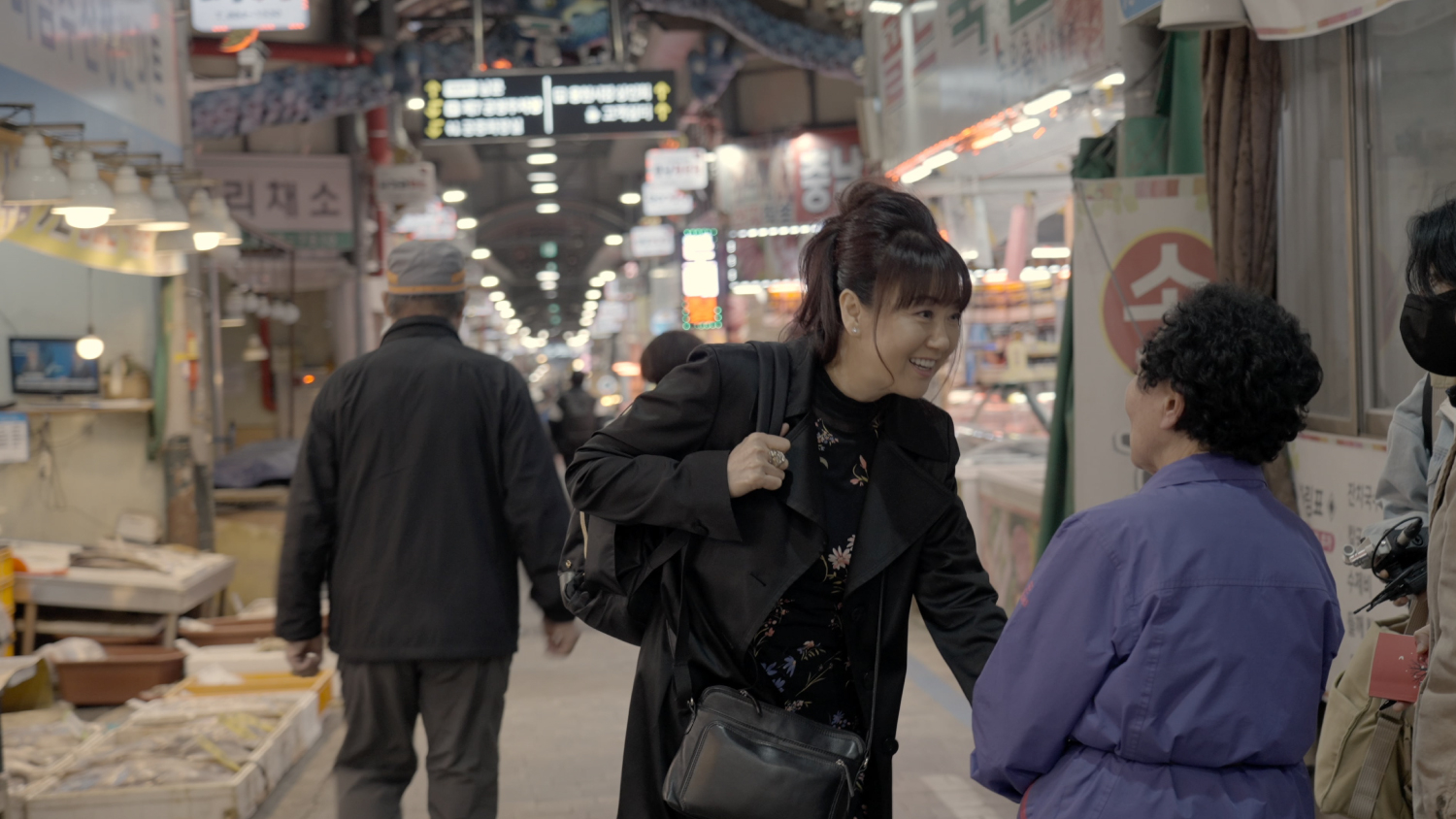 A still from ″K-Number,″ a documentary directed by Jo Se-young that revisits Korea's controversial history of international adoptions in the late 20th century through ″proxy adoptions.″ [MANO ENTERTAINMENT]