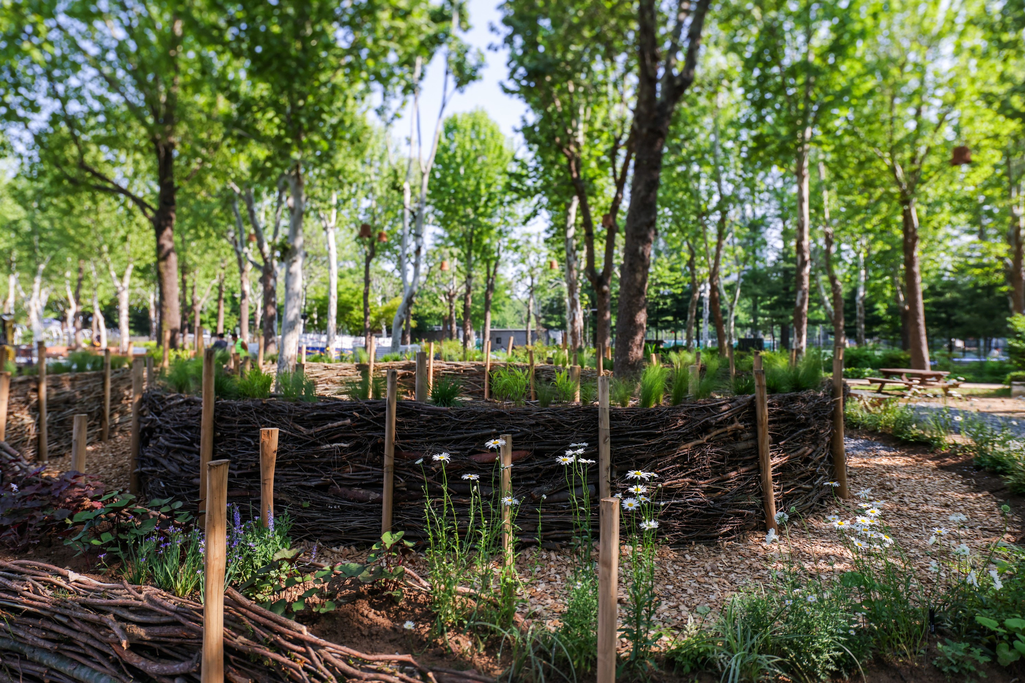 A garden created by garden designers is showcased at Boramae Park in Dongjak District, southern Seoul. [SEOUL METROPOLITAN GOVERNMENT]