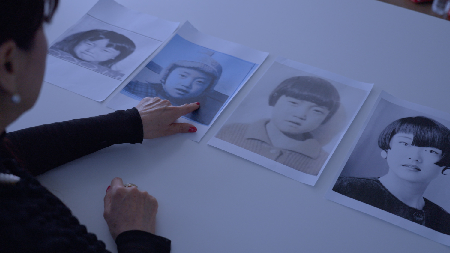 A still from ″K-Number,″ a documentary directed by Jo Se-young that revisits Korea's controversial history of international adoptions in the late 20th century through ″proxy adoptions.″ [MANO ENTERTAINMENT]