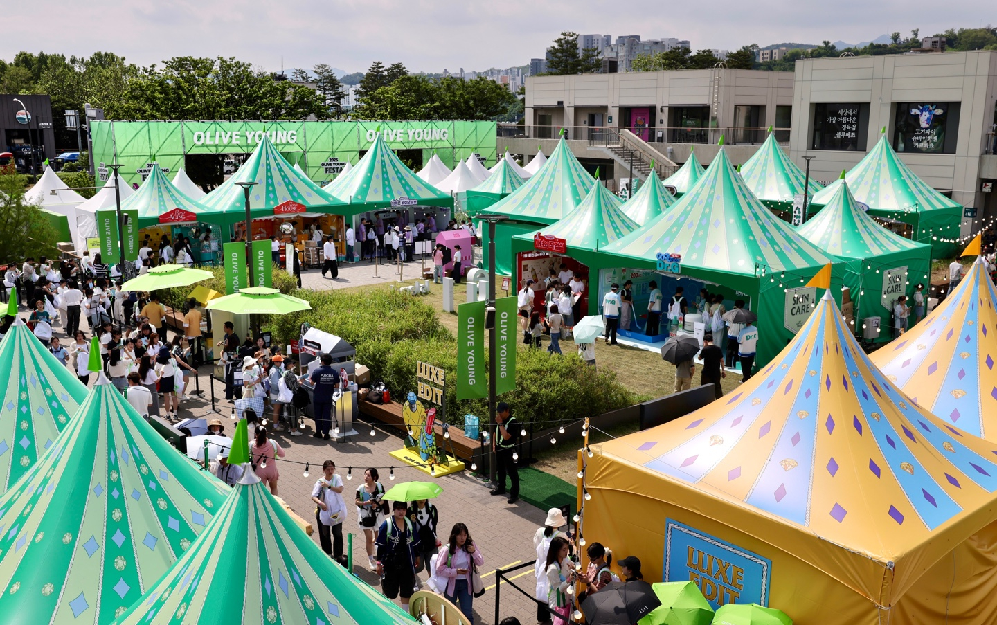 The 2025 Olive Young Festa kicked off on Nodeul Island in Yongsan District, central Seoul, on May 21. [OLIVE YOUNG]