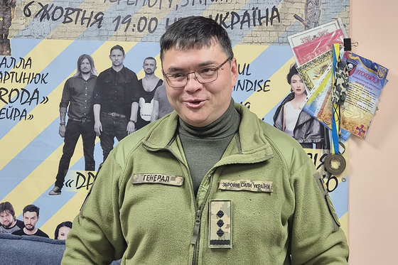 Dmytro Kim, a 46-year-old retired Ukrainian Army colonel who recently served on the frontlines, speaks in an interview with the JoongAng Ilbo on May 17 in Kyiv, Ukraine. [JOONGANG ILBO]