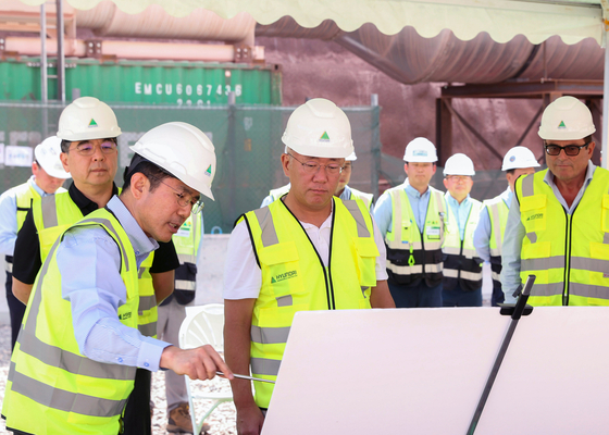 Hyundai Motor Group Executive Chair Euisun Chung tours a Hyundai Engineering & Construction tunnel construction site at The Line, a residential area of Saudi Arabia’s mega-project Neom City, on Oct. 23, 2023. [HYUNDAI MOTOR]