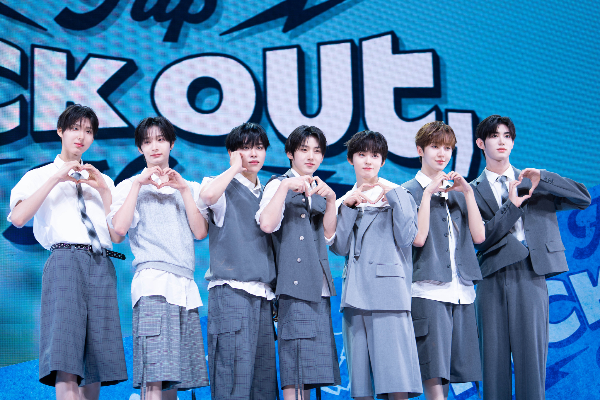 Boy band KickFlip poses for photos during a showcase held on May 26 at Yes24 Live Hall in eastern Seoul for the release of its second EP “Kick Out, Flip Now!” [DANIELA GONZALEZ PEREZ]