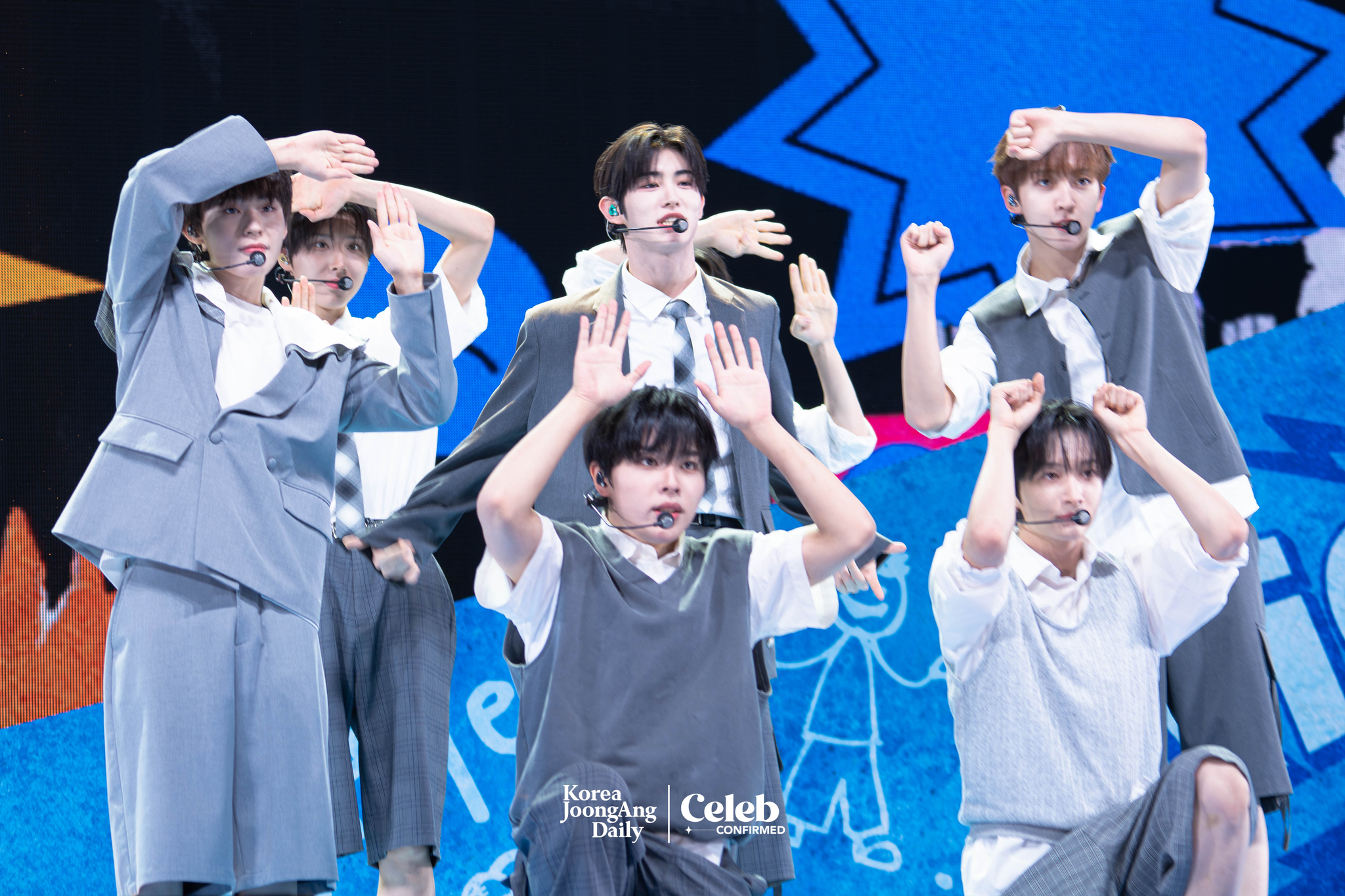 Boy band KickFlip performs B-side track “Skip It!” during a showcase for the release of its second EP, “Kick Out, Flip Now!” at Yes24 Live Hall in eastern Seoul on May 26. [DANIELA GONZALEZ PEREZ]