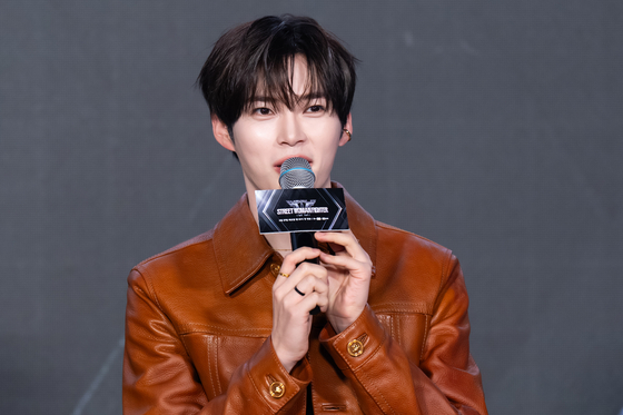 ZeroBaseOne's Sung Han-bin, who is the host of Mnet's ″World of Street Woman Fighter″ dance competition show, speaks during a press conference held in southern Seoul on May 27, ahead of the premiere of the show later in the day. [CJ ENM]