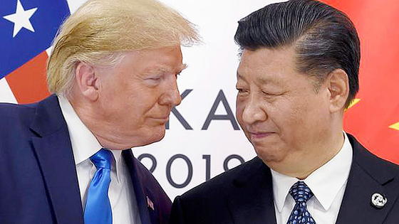 U.S. President Donald Trump, left, and Chinese President Xi Jinping [AP/YONHAP]
