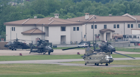 An Apache helicopter moored at Camp Humphreys, a U.S. military base in Pyeongtaek, Gyeonggi, on May 23. [NEWS1]
