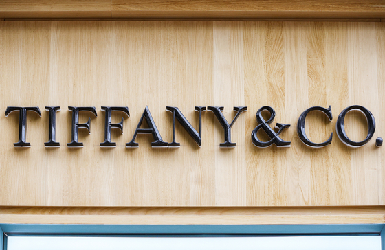 A sign outside a Tiffany & Co boutique in Avenue Montaigne. [TASS/YONHAP]