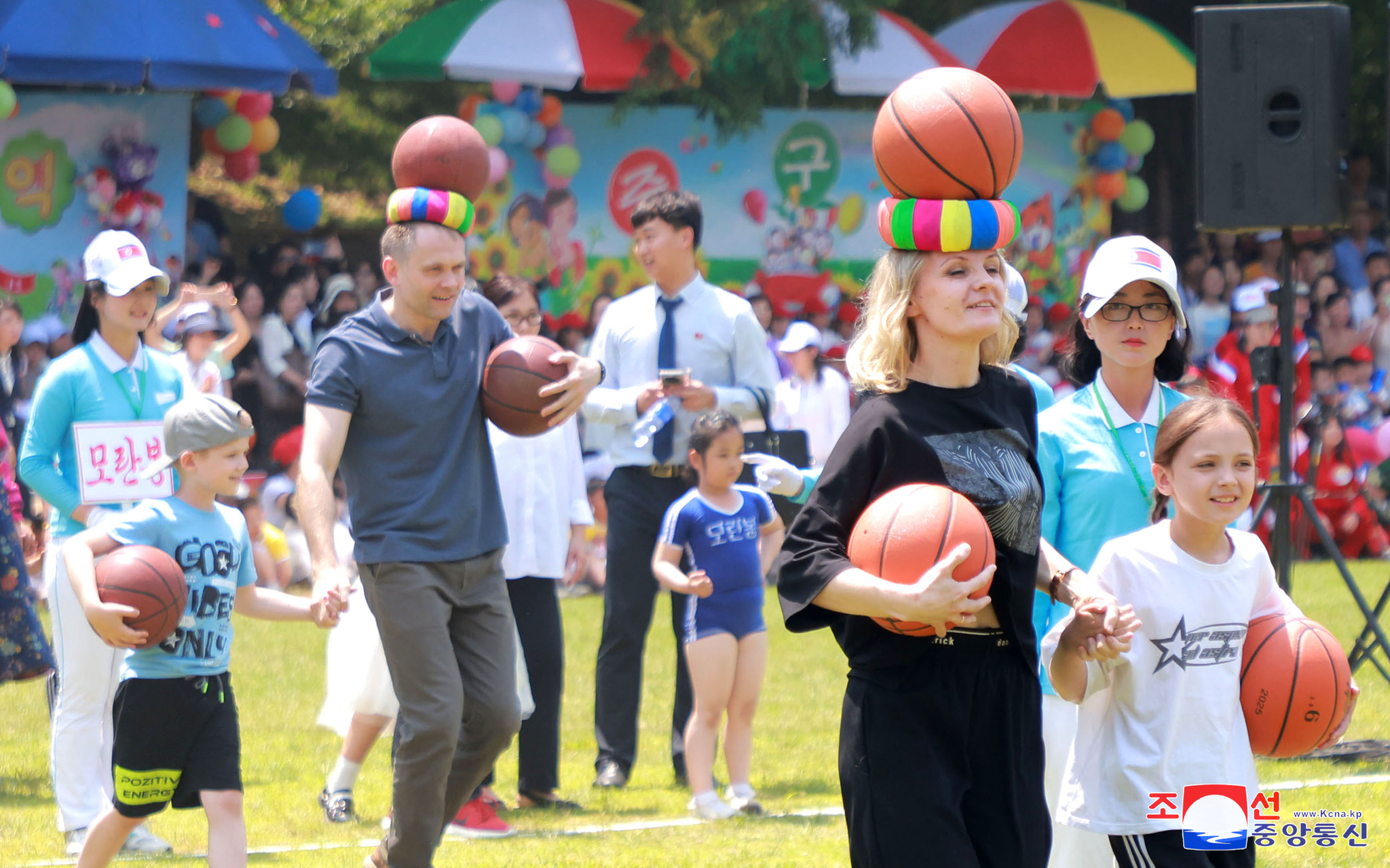 This photo, carried by North Korea's official Korean Central News Agency on June 2, shows the North holding a celebratory event in Pyongyang to mark the 75th anniversary of International Children's Day the previous day, attended by foreign diplomats stationed in the country. [KOREAN CENTRAL NEWS AGENCY]