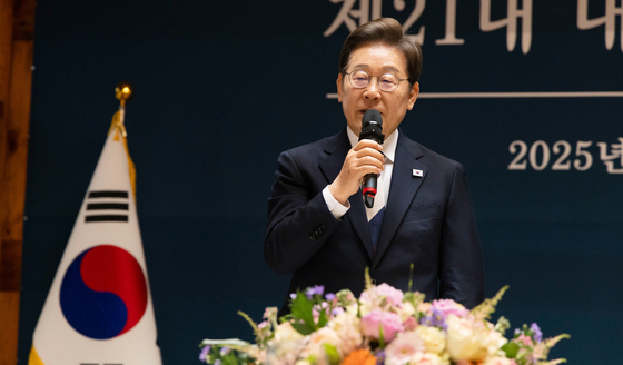 Korean new President Lee Jae-myung talks during a meeting with party leaders after he took an oath of inauguration at the National Assembly in Seoul on June 4, 2025. [AP/YONHAP]