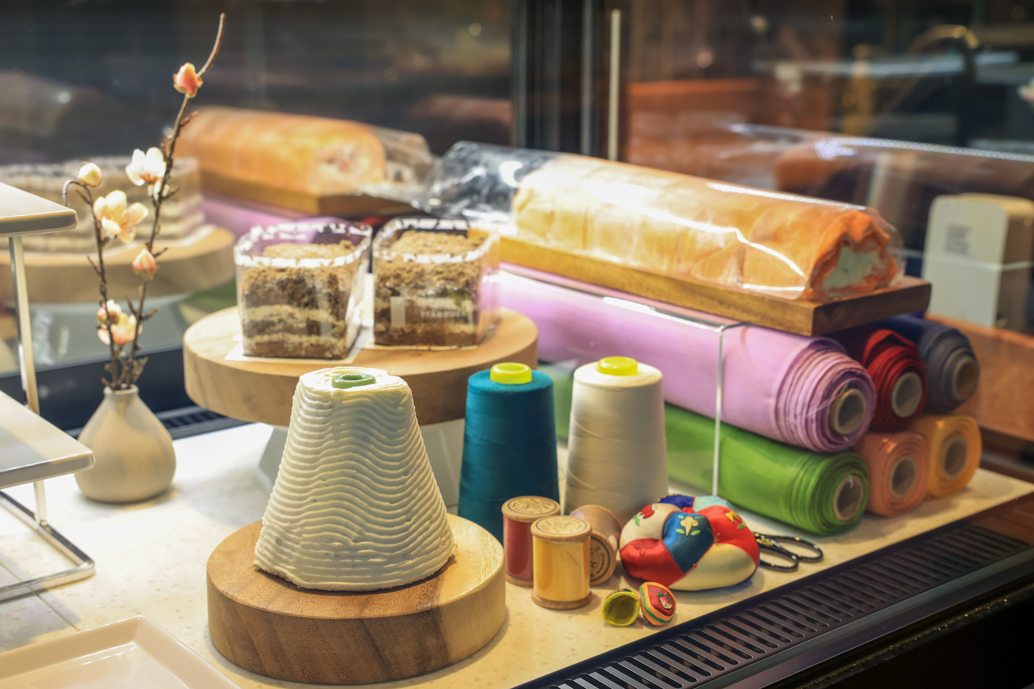 Special pastries at Starbucks’ Gwangjang Market branch [STARBUCKS]