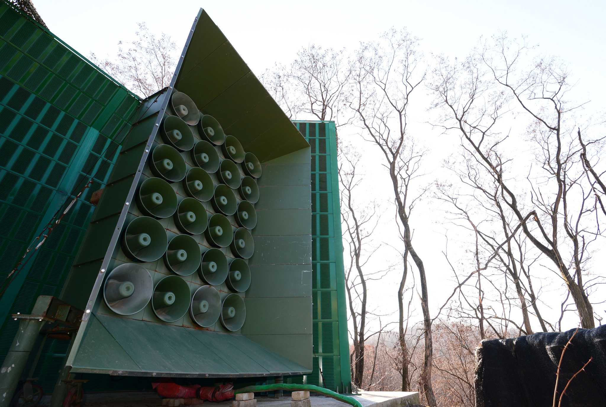 Military loudspeakers aimed at North Korea, pictured on Jan. 8, 2016 [JOINT PRESS CORPS]