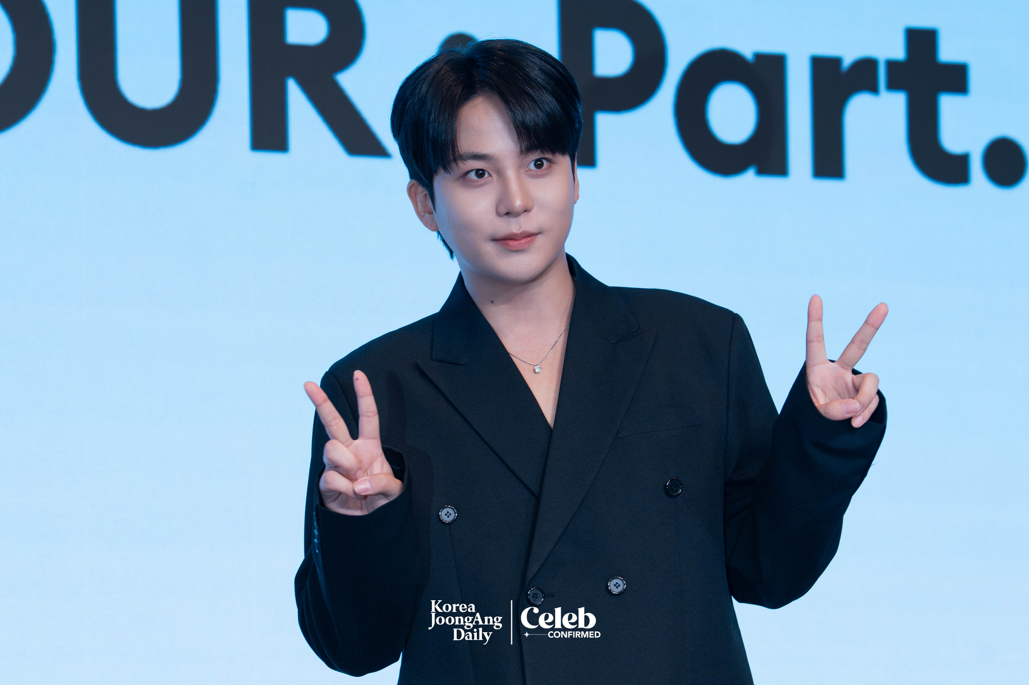Ateez’s Jongho poses for photos during a news conference for the release of its 12th EP, “Golden Hour: Part.3,” at Hotel Naru Seoul MGallery Ambassador in western Seoul. [DANIELA GONZALEZ PEREZ]