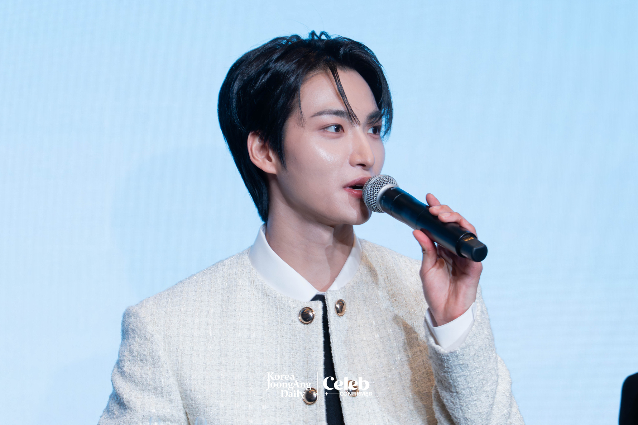 Boy band Ateez answers questions during a  news conference for the release of its 12th EP, “Golden Hour: Part.3,” at Hotel Naru Seoul MGallery Ambassador in western Seoul. [DANIELA GONZALEZ PEREZ]
