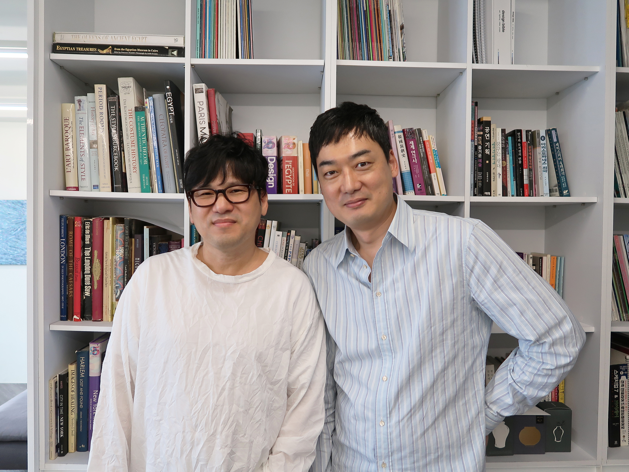 Music supervisor Kim Sung-soo, left, and producer Oh Pil-young of the musical "The Voice of Hamlet: The Concert" [EMOTIONAL THEATRE]