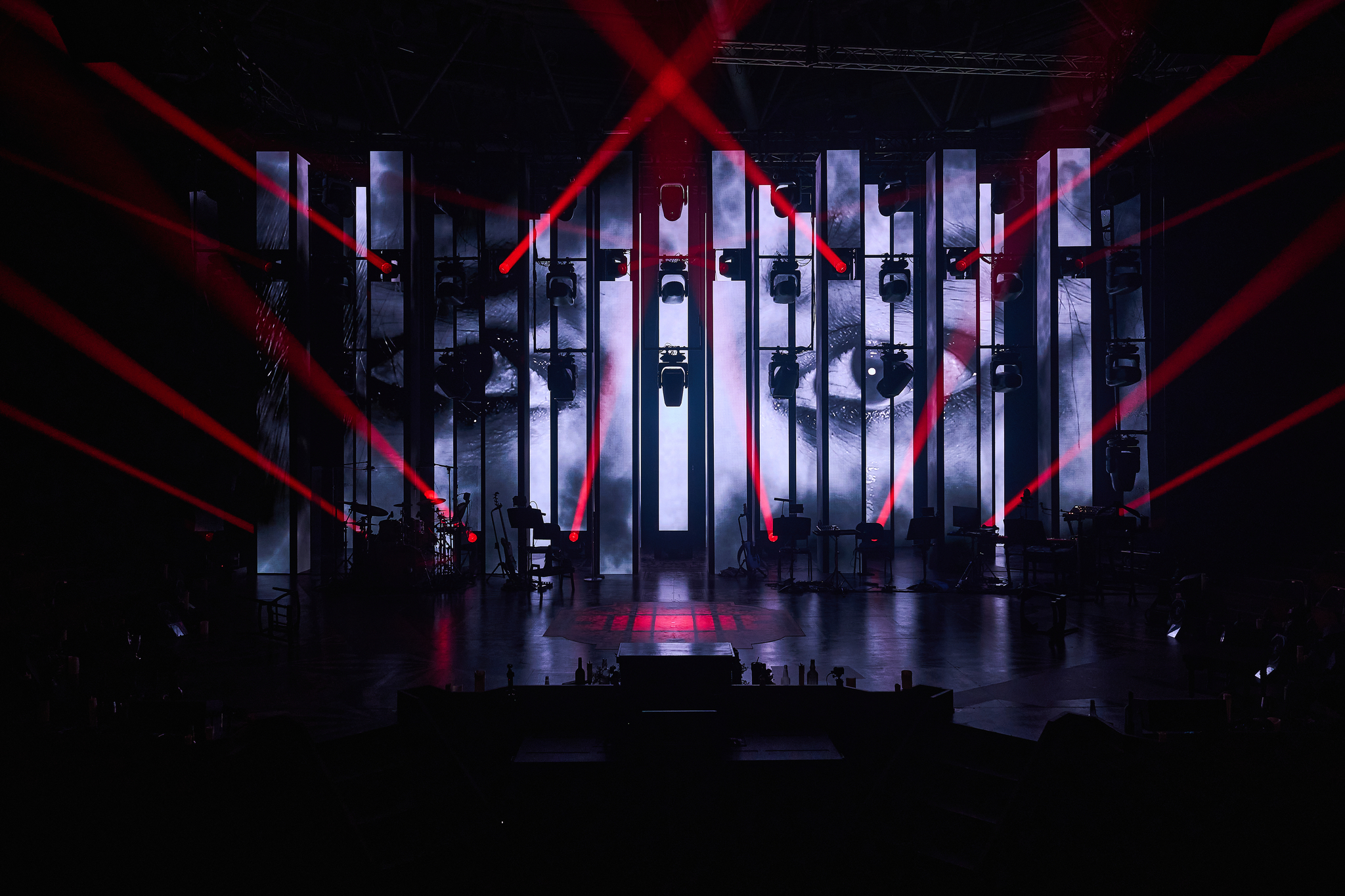The stage of the ongoing rock musical "The Voice of Hamlet: The Concert" at the National Theater of Korea’s Haneul Theater in Jung District, central Seoul. [EMOTIONAL THEATRE]
