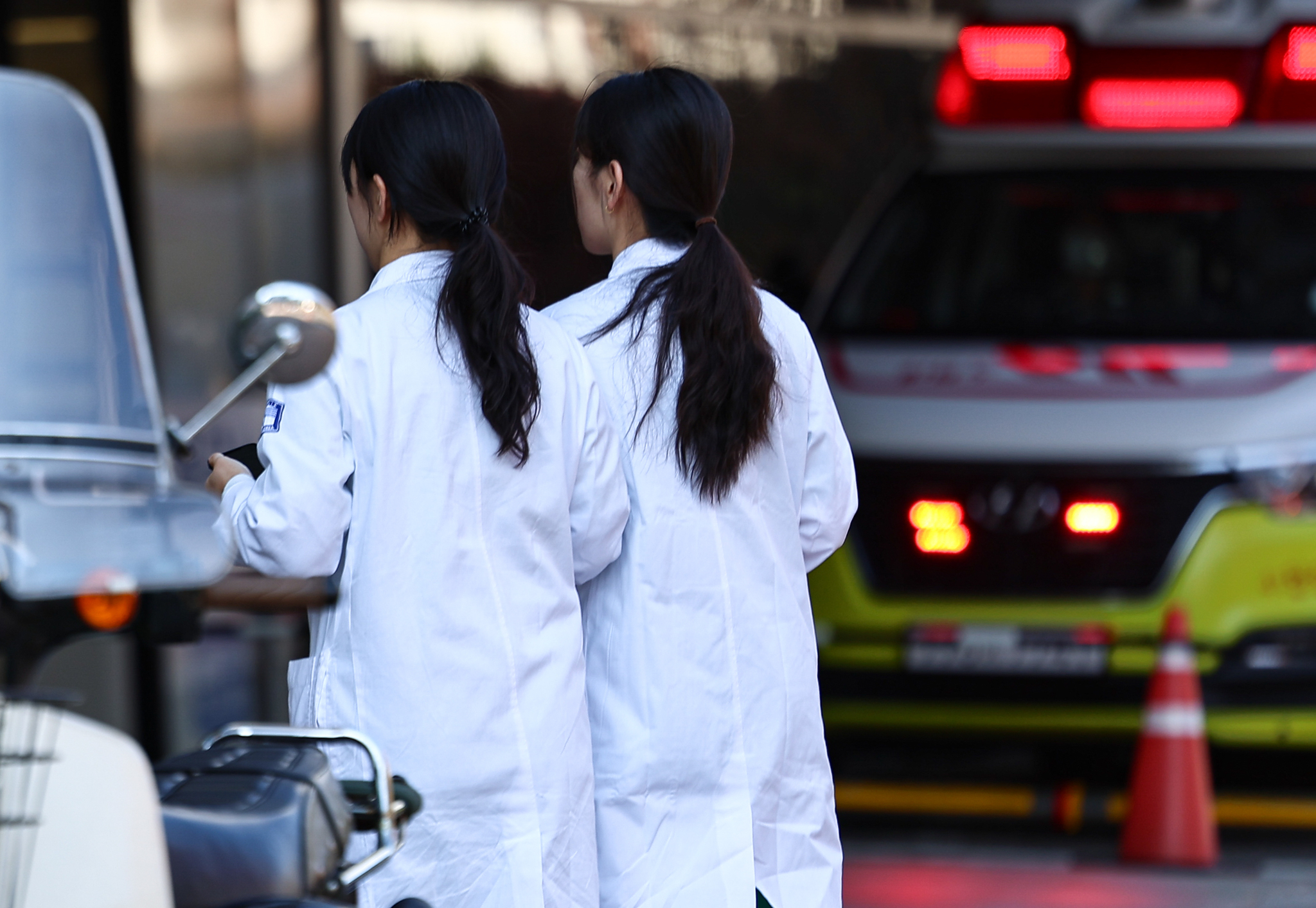 Two doctors work in a compound of a general hospital in Seoul on November 11, 2024. [NEWS1]