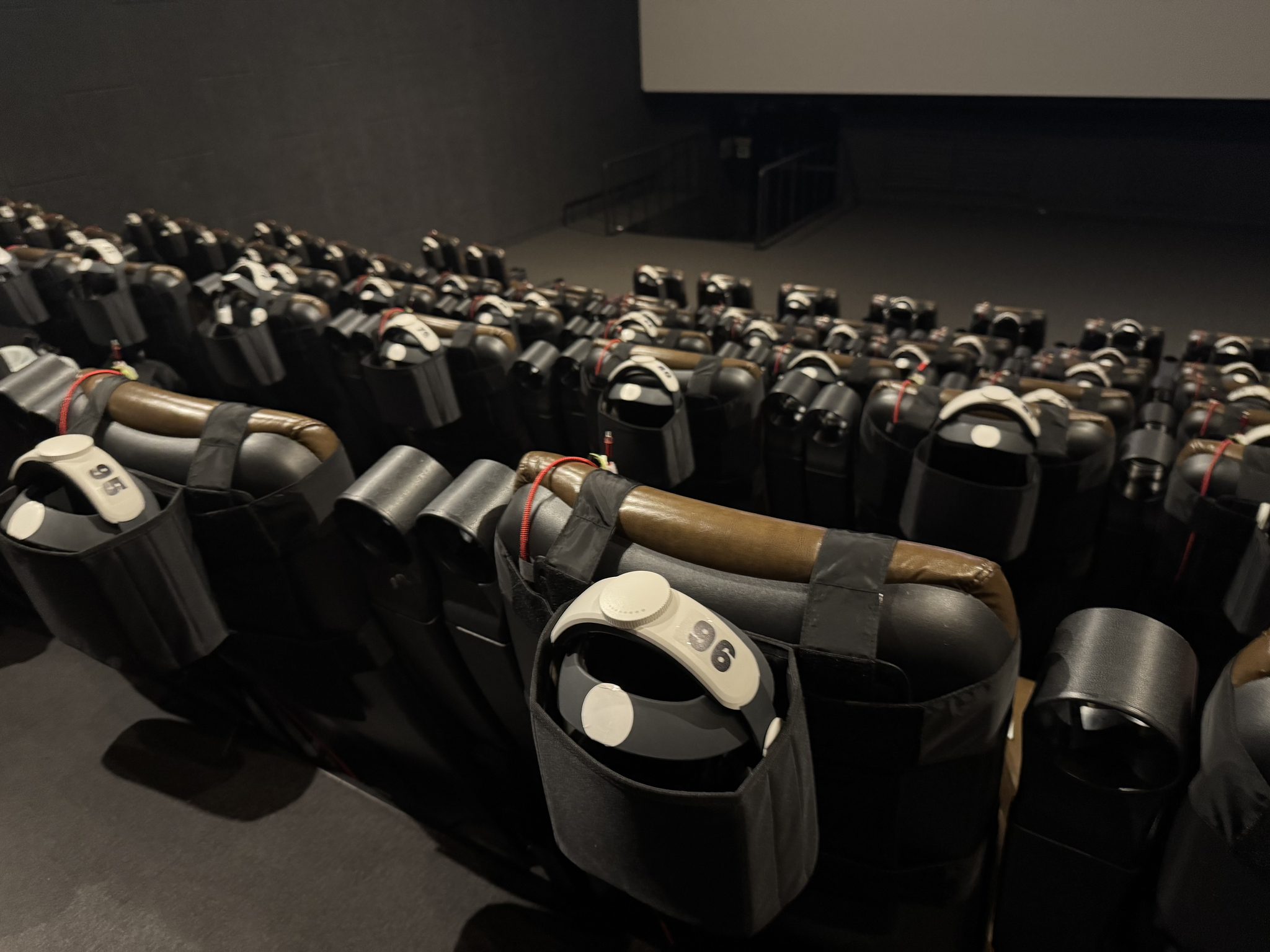 The inside of the VR film theater [KIM JI-YE]
