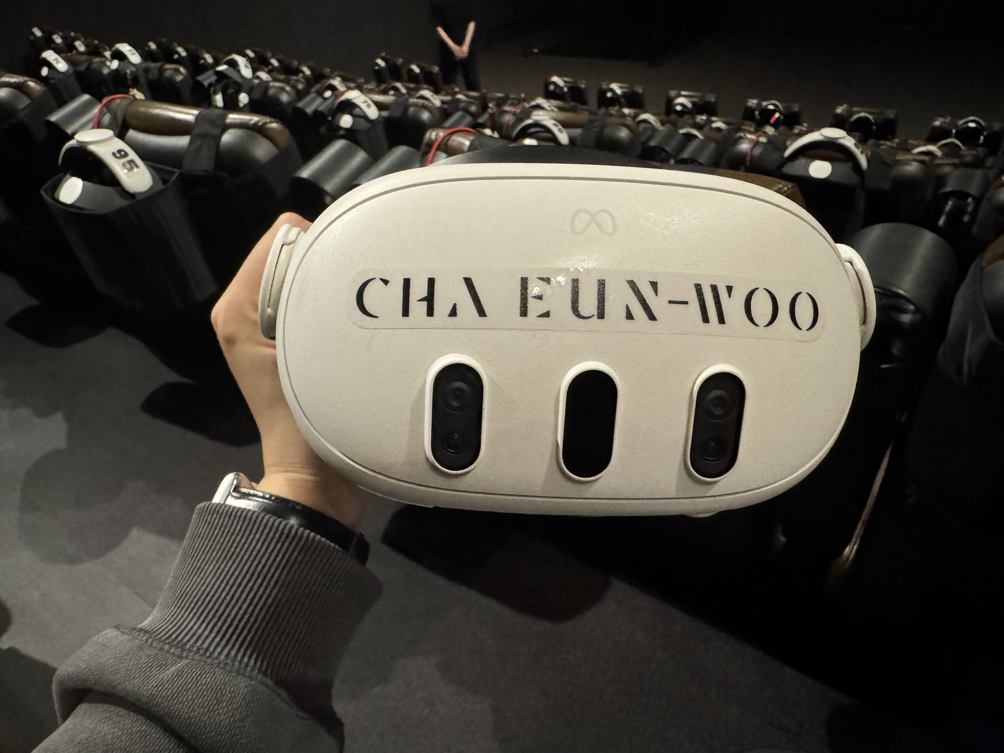 The Meta Quest 3 VR headset used during singer-actor Cha Eun-woo's VR concert film ″Cha Eun-woo VR Concert: Memories″ [KIM JI-YE]
