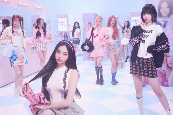 Girl group Hearts2Hearts [SM ENTERTAINMENT]