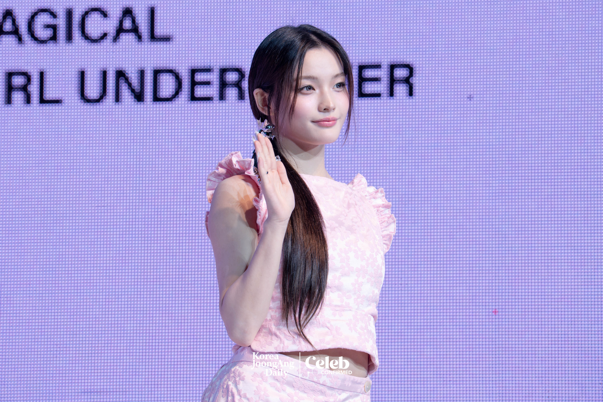 ILLIT’s Iroha poses for photos during a showcase for the release of the EP, “bomb,” at Yes24 Live Hall in eastern Seoul on June 16. [DANIELA GONZALEZ PEREZ]