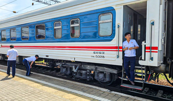 A passenger train from the North Korean capital of Pyongyang to Moscow arrives in Khabarovsk, Russia, for the first time since the outbreak of Covid-19. [TASS/YONHAP]