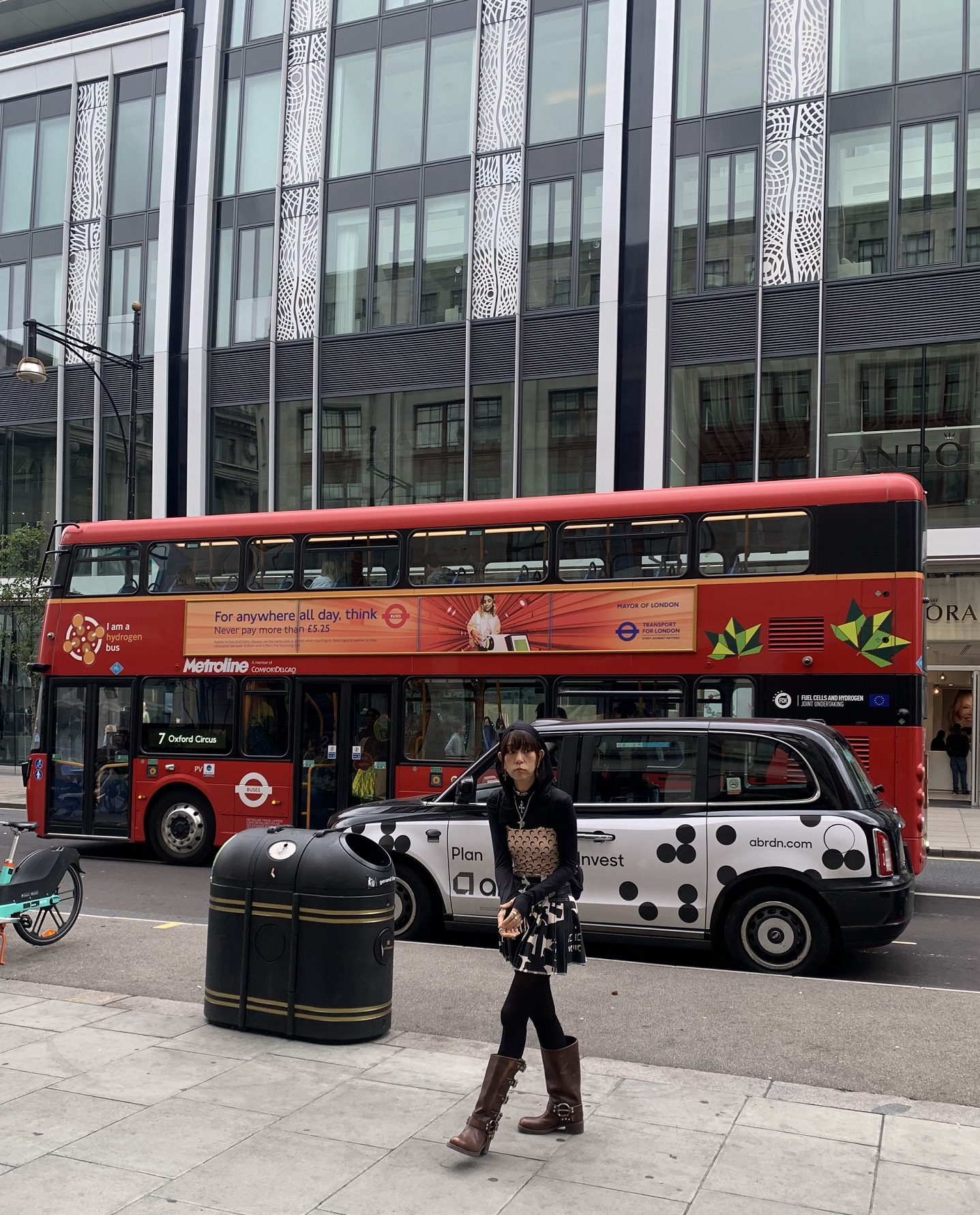 Ryo, the chief brand director behind popular cafe franchise London Bagel Museum [YOLIMWON PUBLISHING]