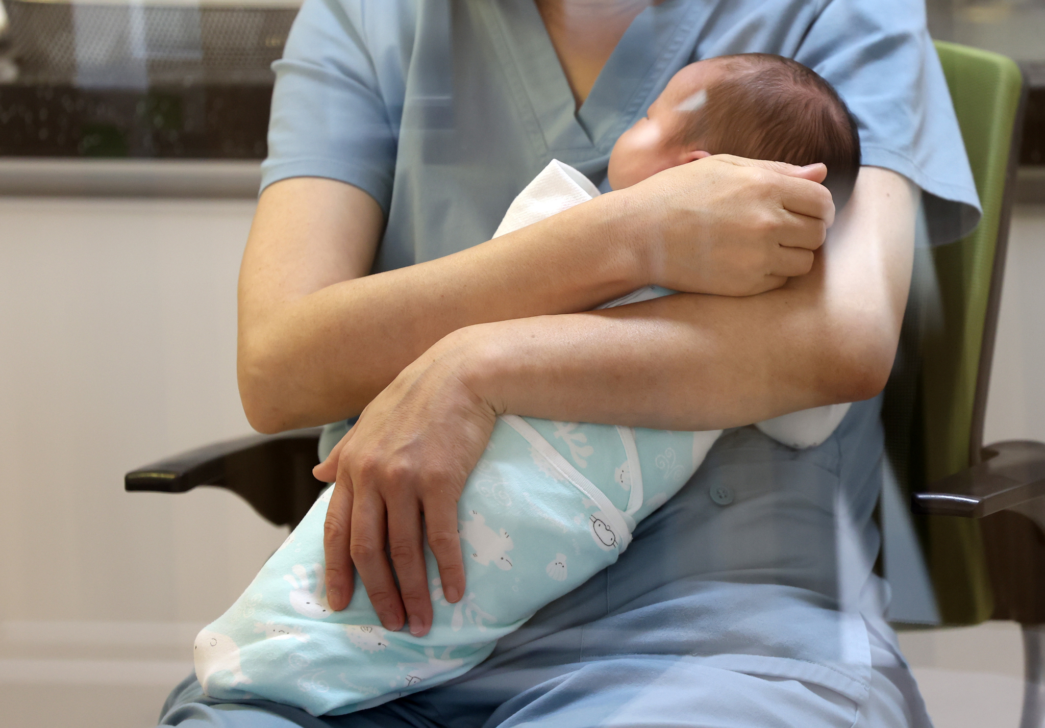 Stock image of a newborn baby [YONHAP] 