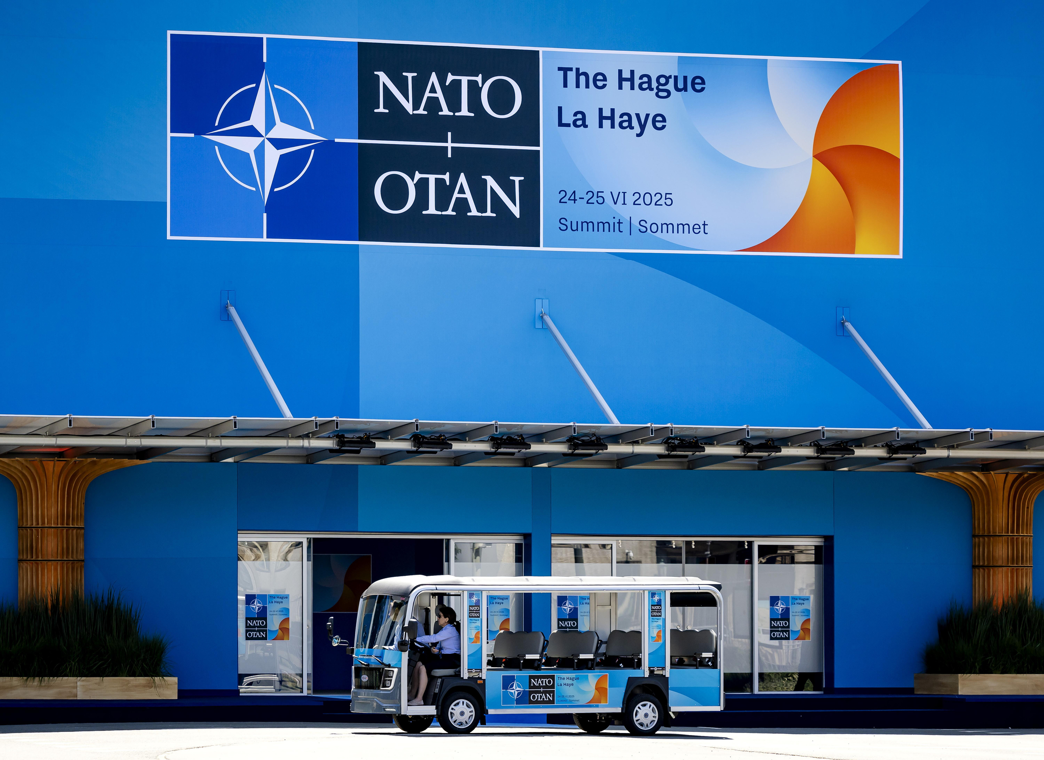 A general view showing an entrance leading up to the NATO summit in The Hague, The Netherlands, on June 23. The Netherlands will host the NATO summit at the World Forum in The Hague on June 24 and 25, the first such summit to be held in the country. [EPA/YONHAP]
