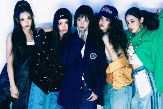 Girl group NewJeans [ADOR]