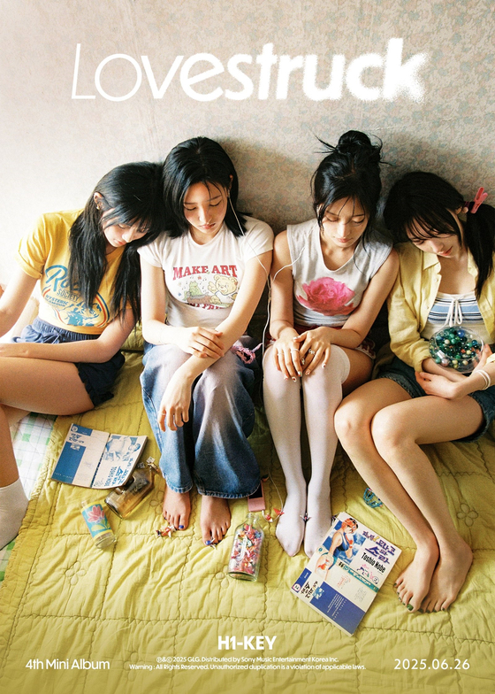 A promotional photo for girl group H1-KEY's fourth EP ″Lovestruck″ [GLG]