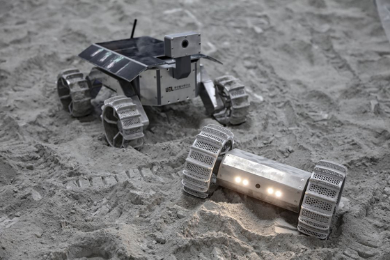 Unmanned Exploration Laboratory's moon rover [UNMANNED EXPLORATION LABORATORY]