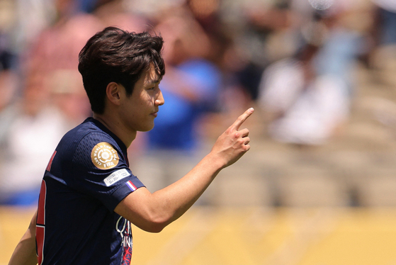 Paris Saint-Germain's Lee Kang-in celebrates scoring his side's fourth goal from the penalty spot during a match at Rose Bowl Stadium in Pasadena, California, on June 15. [REUTERS/YONHAP]