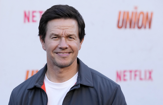 Mark Wahlberg, a cast member in ″The Union,″ poses at the premiere of the Netflix film at the Egyptian Theatre in Los Angeles on Aug. 12, 2024. [AP/YONHAP]