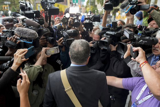 Marc Agnifilo, attorney for Sean ″Diddy″ Combs, arrives at Manhattan federal court in New York on Sept. 17, 2024. The jury in the Sean “Diddy” Combs sex trafficking trial went on to convict him of a prostitution-related crime but cleared him of sex trafficking and racketeering charges. [AP/YONHAP]