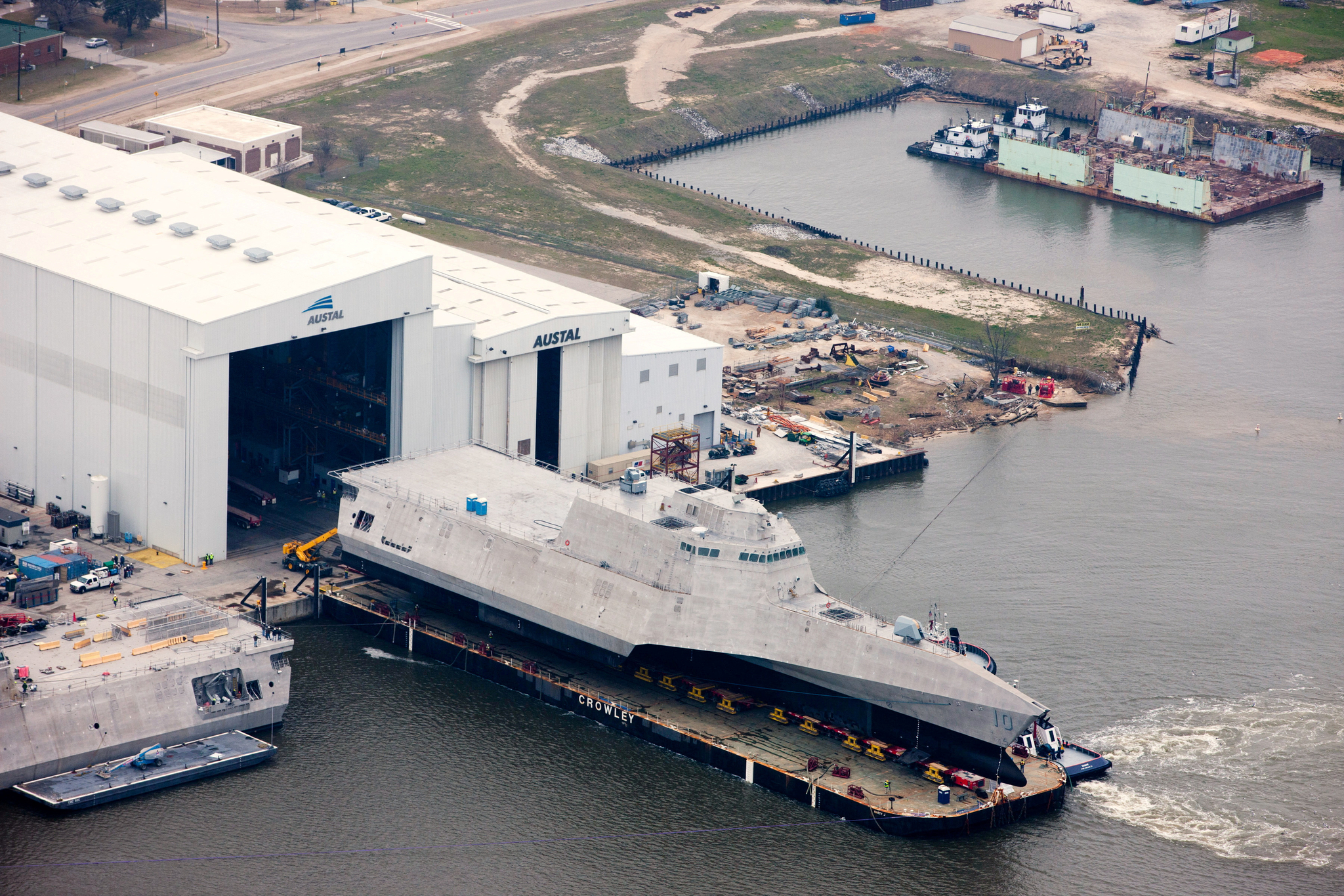 The future USS Gabrielle Giffords (LCS 10), is shown during its launch sequence at the Austal USA shipyard in Mobile, Alabama, in this Feb. 25, 2015 U.S. Navy handout photo. [REUTERS/YONHAP] 