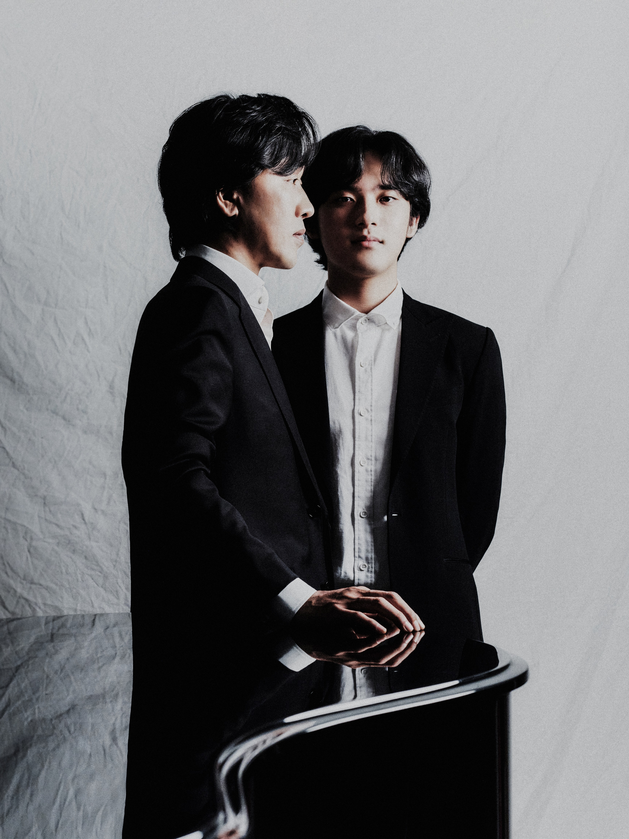 Pianists Sohn Min-soo, left, and Yunchan Lim are set to hold duo concerts in Korea and Switzerland in July. [MOC PRODUCTION]