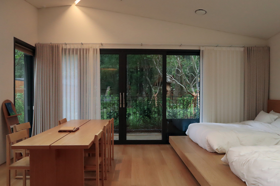 An interior of cottage No. 1 at Surak Hyu in Nowon District, northern Seoul on June 28. [LEE SOO-JUNG]