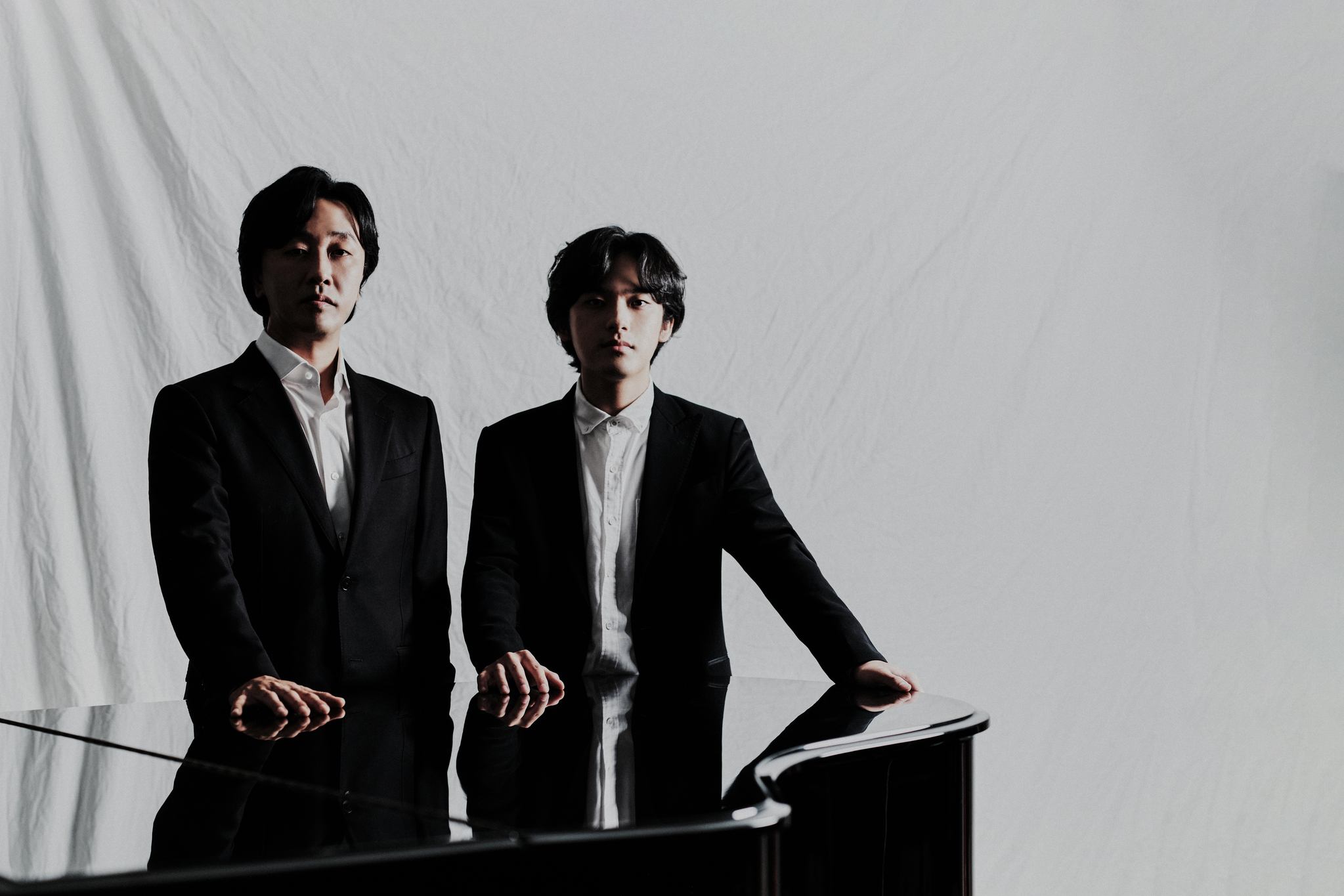Pianists Sohn Min-soo, left, and Yunchan Lim are set to hold duo concerts in Korea and Switzerland in July. [MOC PRODUCTION]