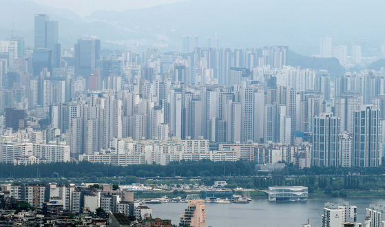 Apartment complexes are seen from Mount Namsan in central Seoul on July 6. [NEWS1] 