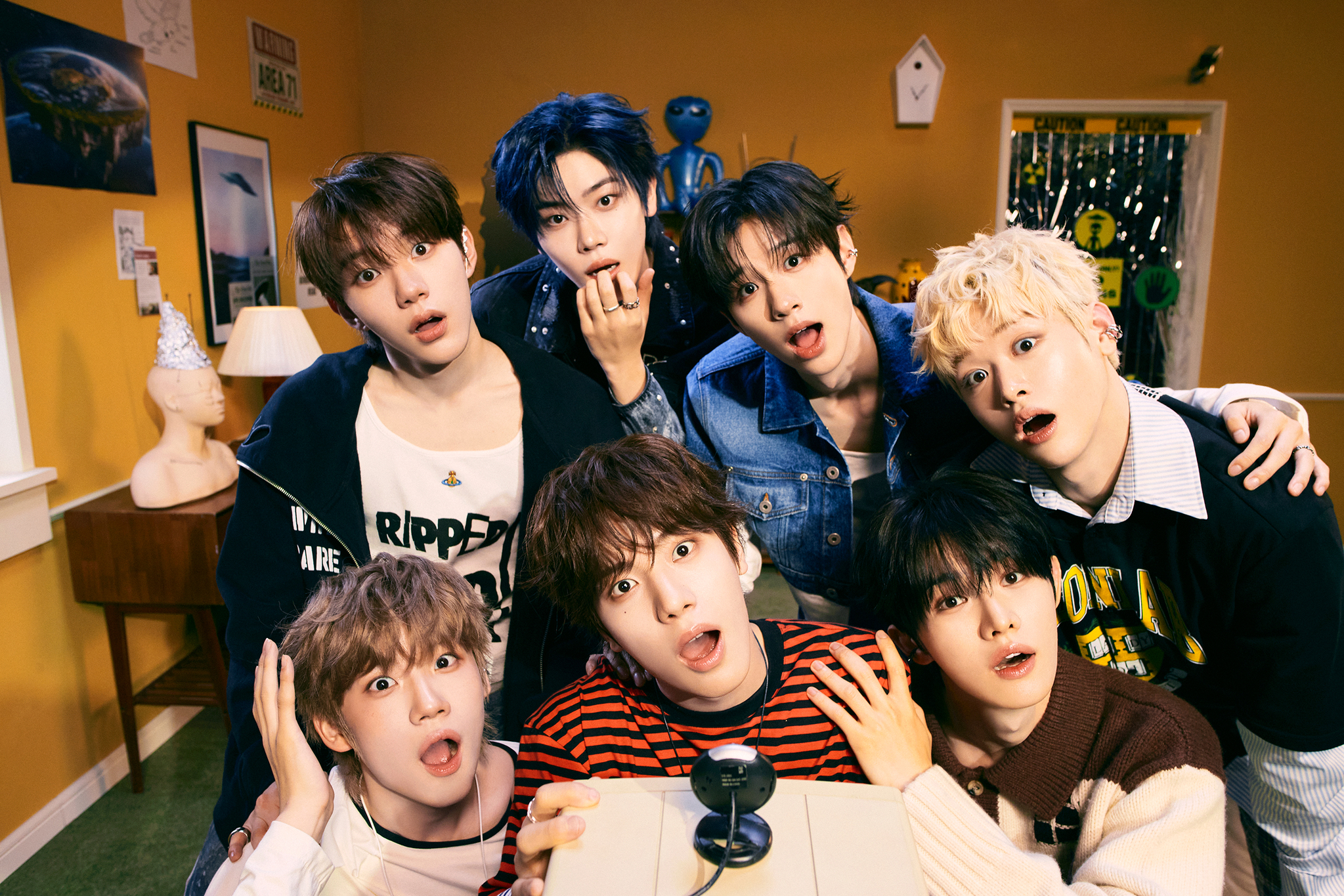 Boy band Close Your Eyes [UNCORE]