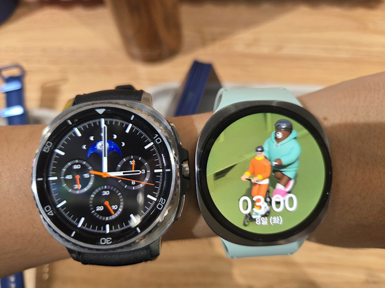 The newly released Galaxy Watch 8 Classic, left, and Watch 8 [PARK HAE-LEE]