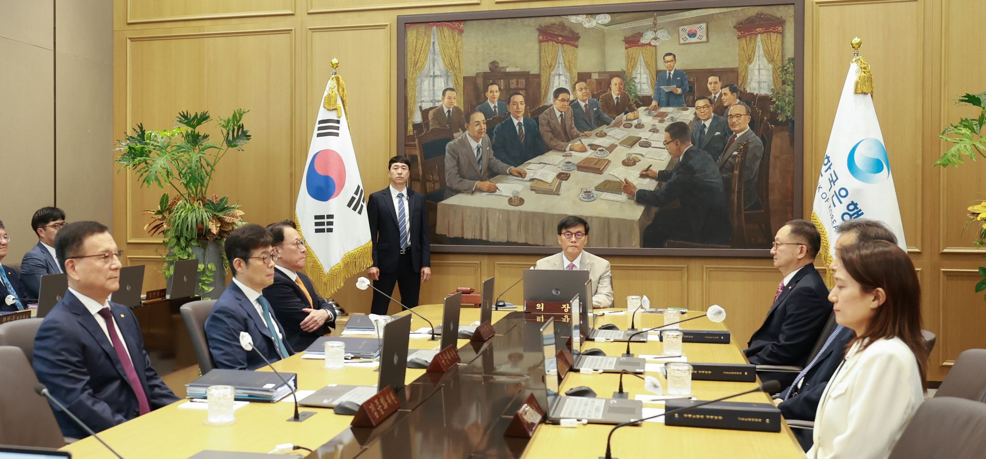 A monetary policy board meeting is held at the Bank of Korea’s headquarters in Jung District, central Seoul, on July 10. [BANK OF KOREA]