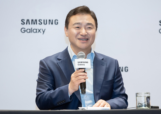 Roh Tae-moon, acting head of Samsung Electronics' Device eXperience Division, talks to reporters at Samsung Galaxy Unpacked 2025 in New York on July 9. [SAMSUNG ELECTRONICS] 