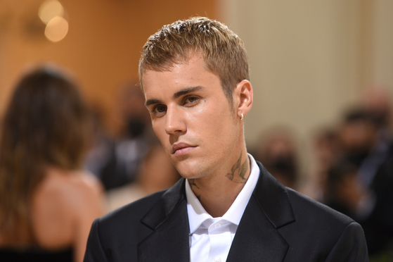 Justin Bieber attends The Metropolitan Museum of Art's Costume Institute benefit gala in New York on Sept. 13, 2021. [AP/YONHAP]