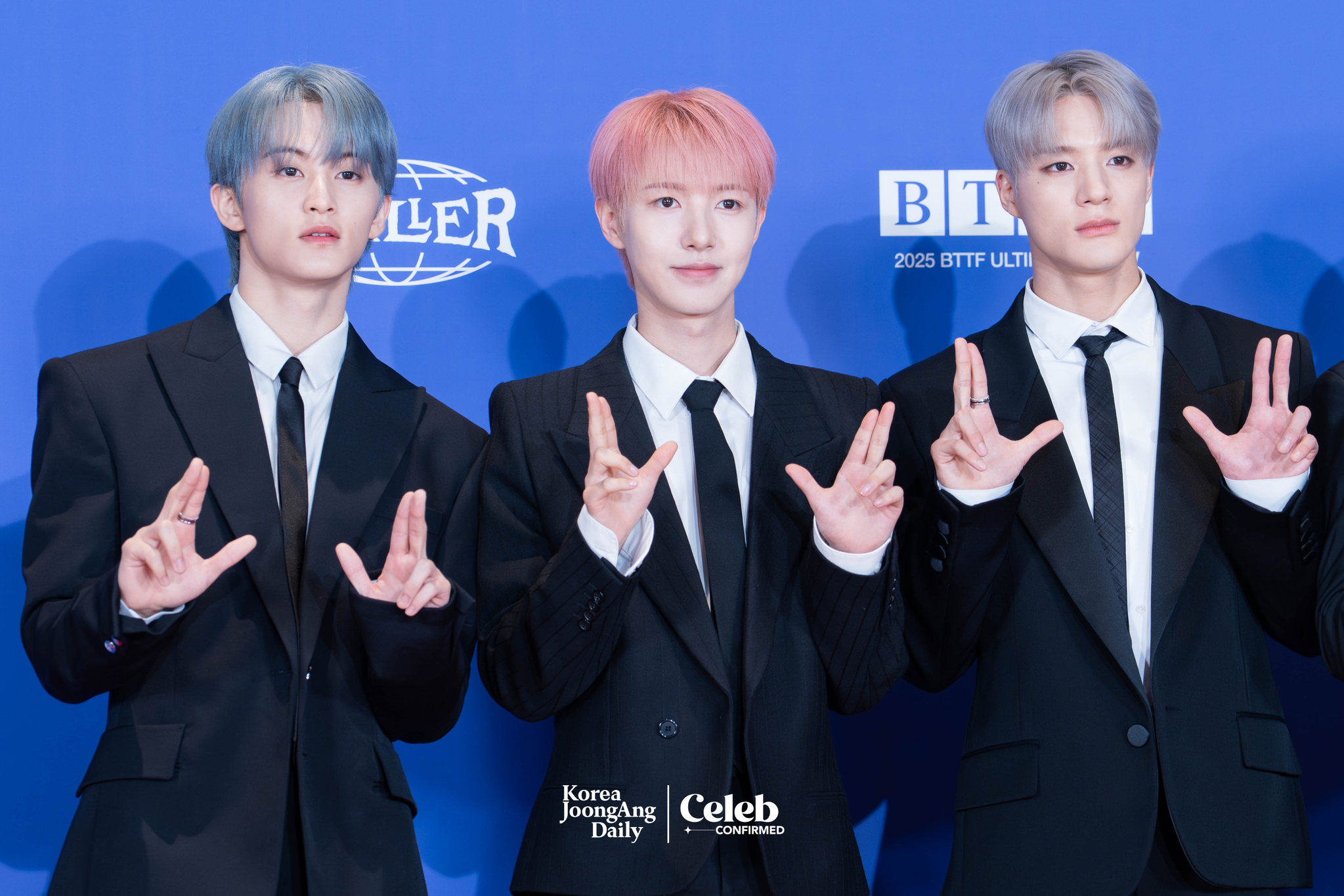 Boy band NCT Dream poses for photos during a news conference for the release of its fifth full-length album, “Go Back To The Future,” at Lotte Cinema World Tower in southern Seoul on July 14. [DANIELA GONZALEZ PEREZ]