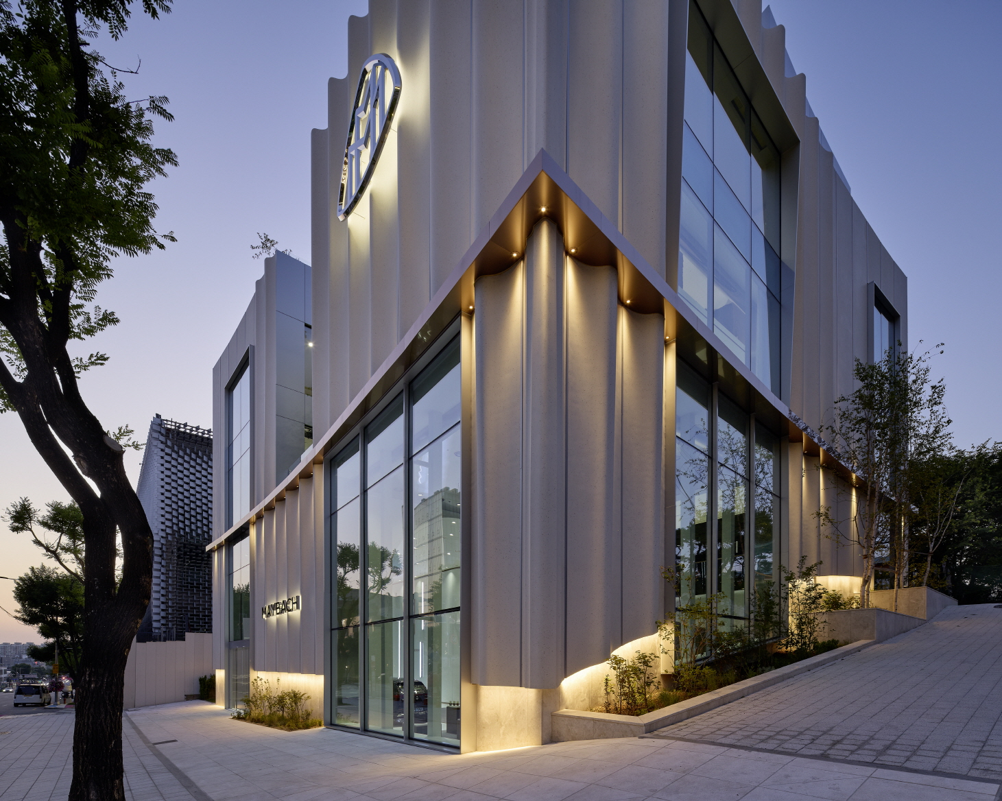The Maybach Brand Center in Gangnam District, southern Seoul, opened on July 14. [MERCEDES-BENZ KOREA]