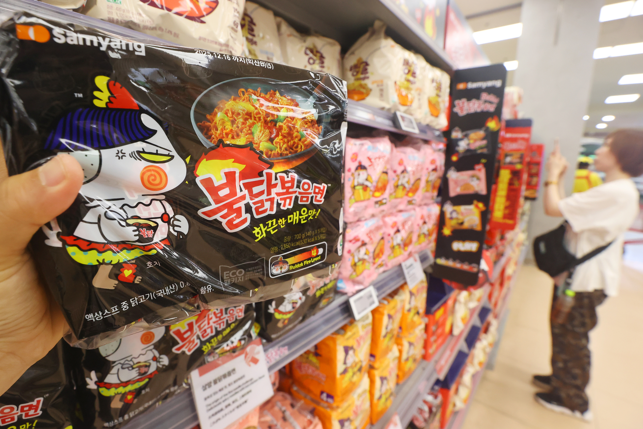 Buldak ramen is pictured at a large supermarket in Seoul on June 29. [YONHAP] 